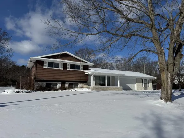 319 Oceana St, Oscoda, MI 48750