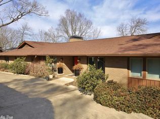 8 Hearthside Dr, Little Rock, AR 72207