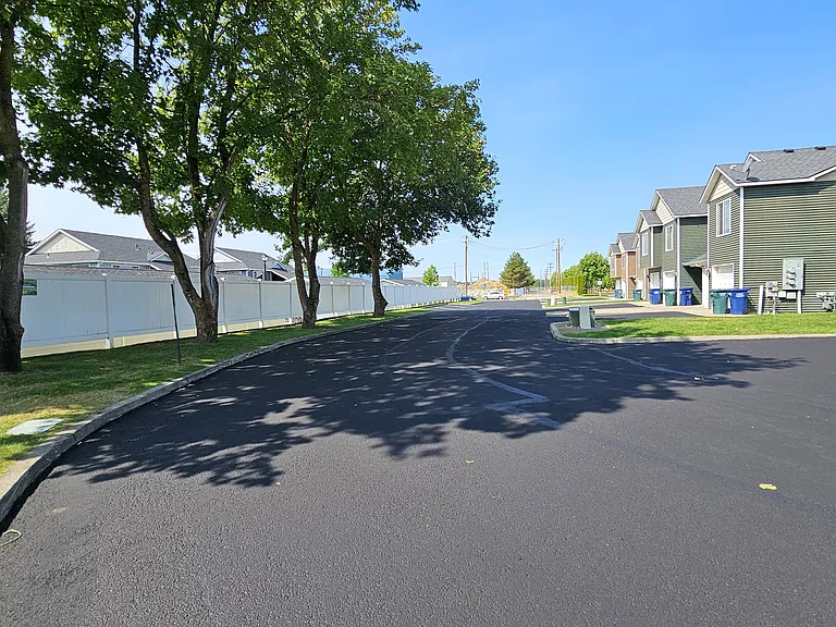 W Clady Ln — Photo 2