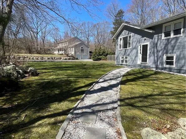 1007 Fish Hill Rd, Coventry, RI 02816