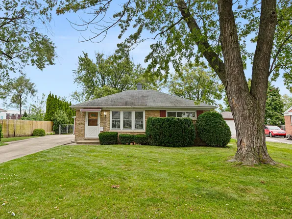 1900 Pratt Ave, Des Plaines, IL 60018