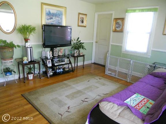 3rd image of 8903 Marquis Ln