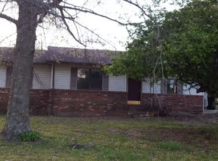 1724 Cottonwood Dr, Hickman, KY 42050