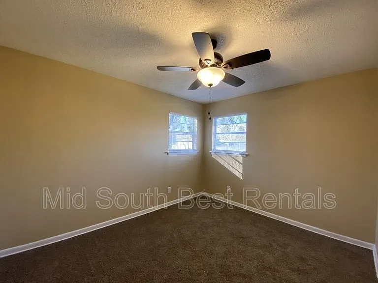 1407 Mill Rd — Photo 4