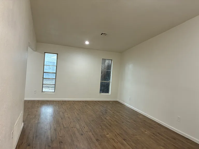 601 Kay Hill Ln — Photo 4
