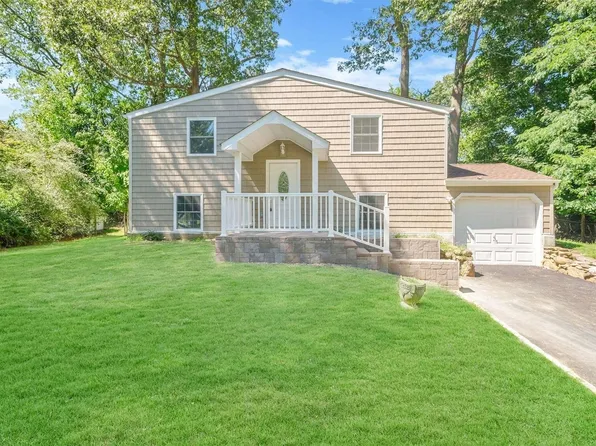 1 Sophomore Lane, Stony Brook, NY 11790