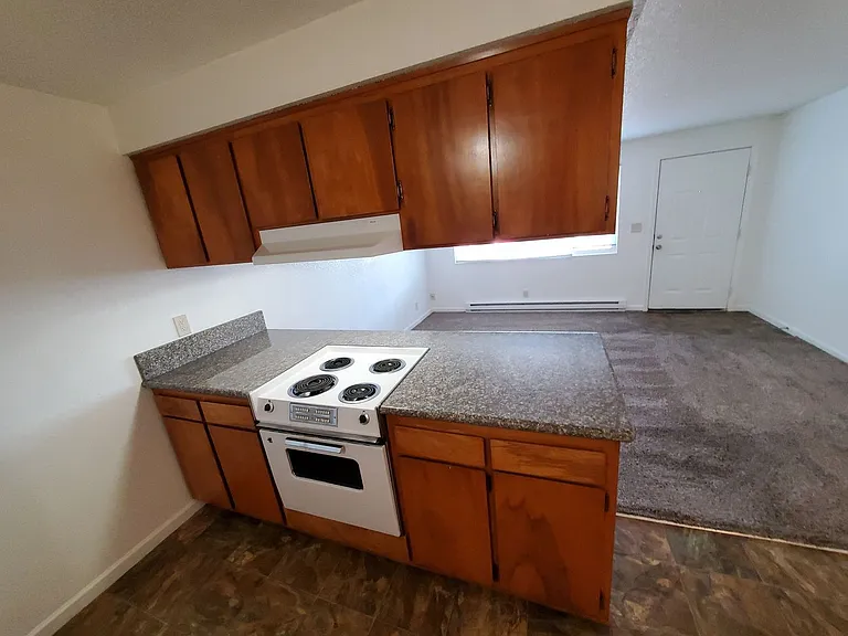 1015 5th Ave SW #14 — Photo 7