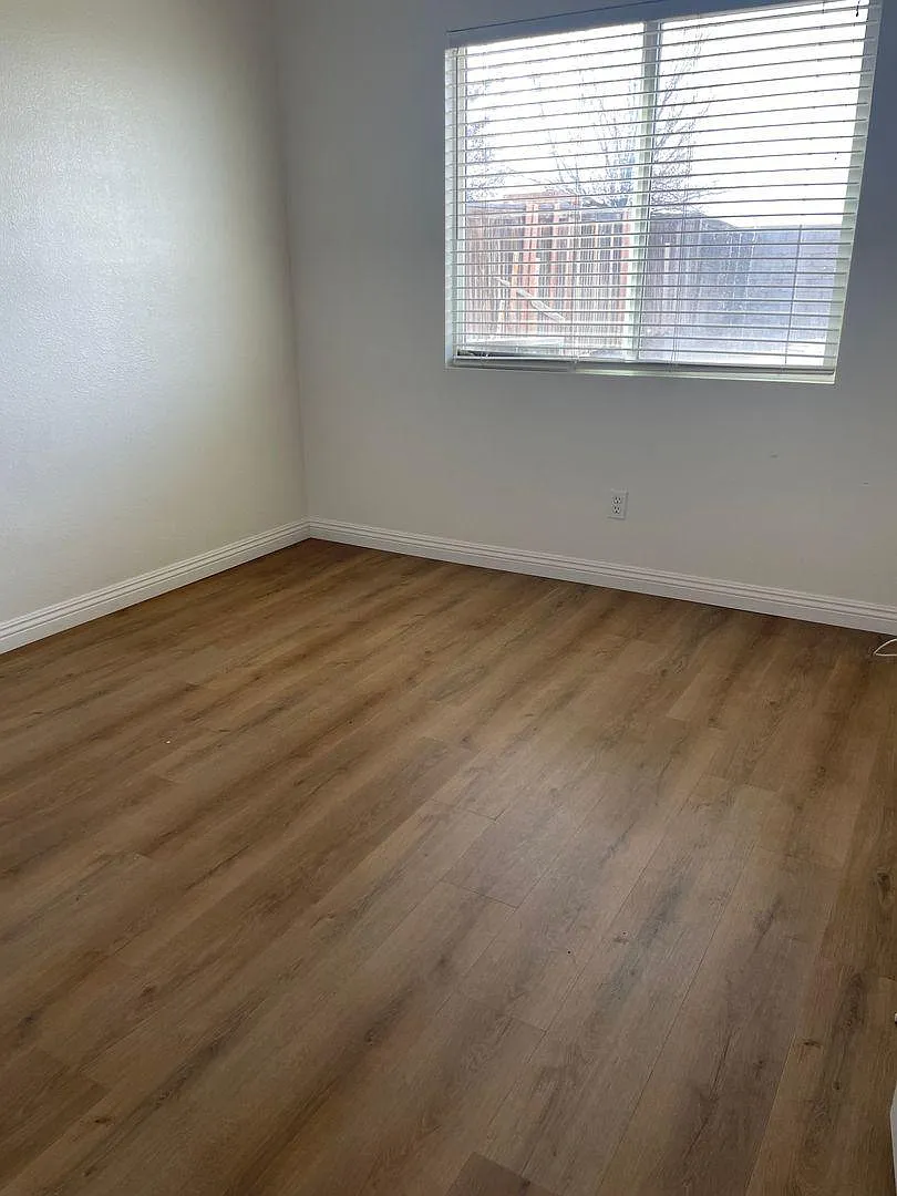 4 bed, 1707 sqft, $2,495 — Photo 4