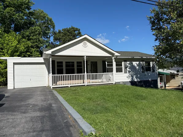 34 Phipps St, Weaverville, NC 28787