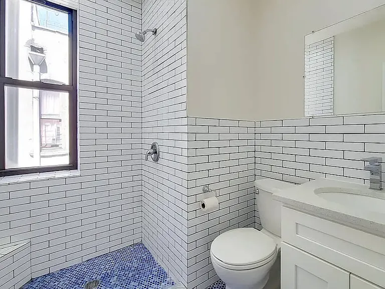 4422 3rd Ave #6 — Photo 8