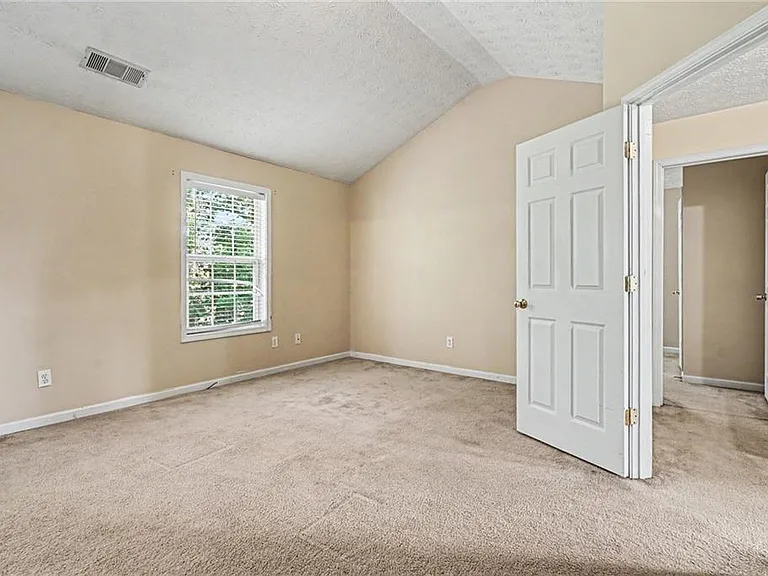 375 Clairidge Ln — Photo 14