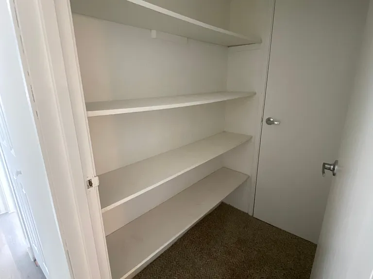 Washington Place Apartments — Photo 7