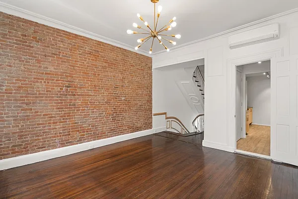 Rented by Nest Seekers International | media 26