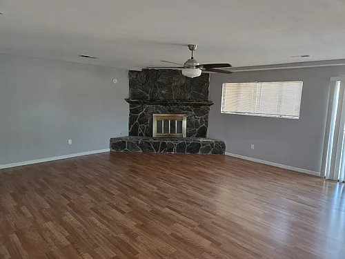 921 Madeira Dr SE Photo 1