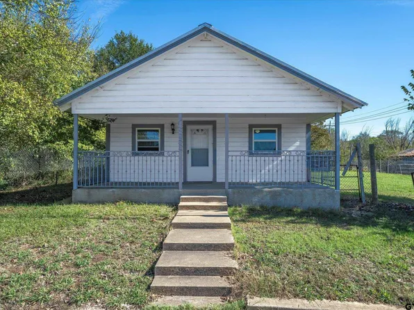 123 S Main St, Grand Saline, TX 75140