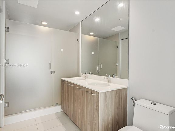 3rd image of 501 NE 31st St Unit 3405