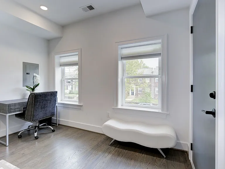 3924 W St NW #5 — Photo 7