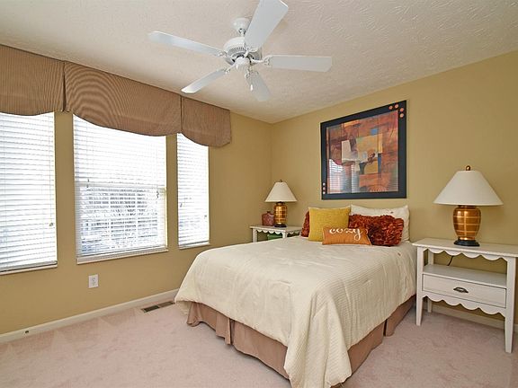 4th image of 880 E Anson Dr