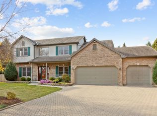 748 Butternut Ln, Elgin, IL 60123
