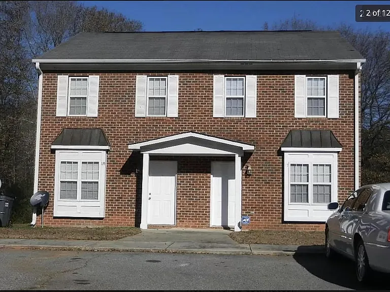 117 Pasteur Ct — Photo 2