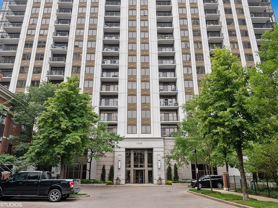 1st image of 1322 S Prairie Ave #G33