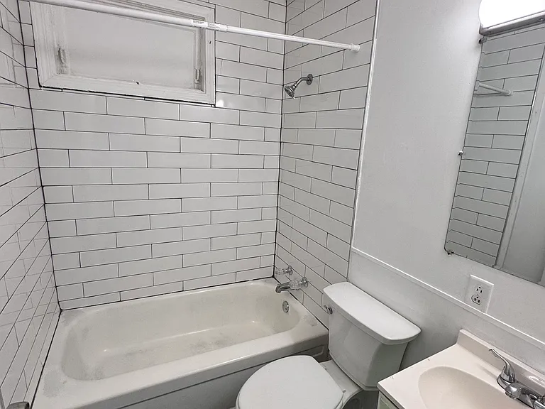 189 Welworth St — Photo 6