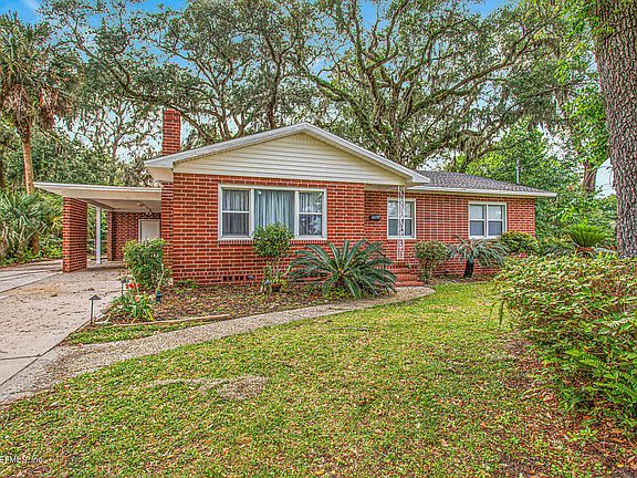 2nd image of 372 Tidewater Cir W