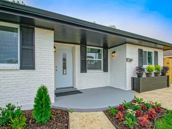 748 Grinell Pl, Gretna, LA 70056