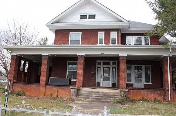 1st image of 1009 E Watauga Ave