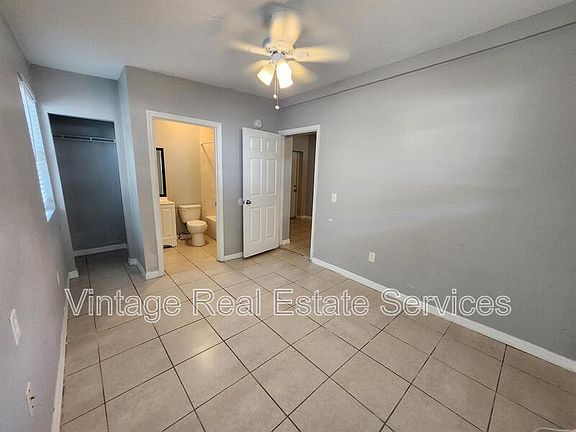 4th image of 4611 N Hubert Ave #7
