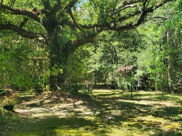212 C S Owens Rd, Madisonville, LA 70447