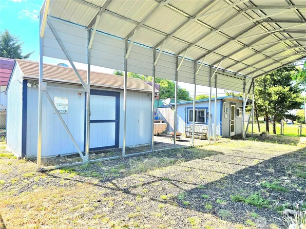 124 Victoria Loop NE, Ocean Shores, WA 98569