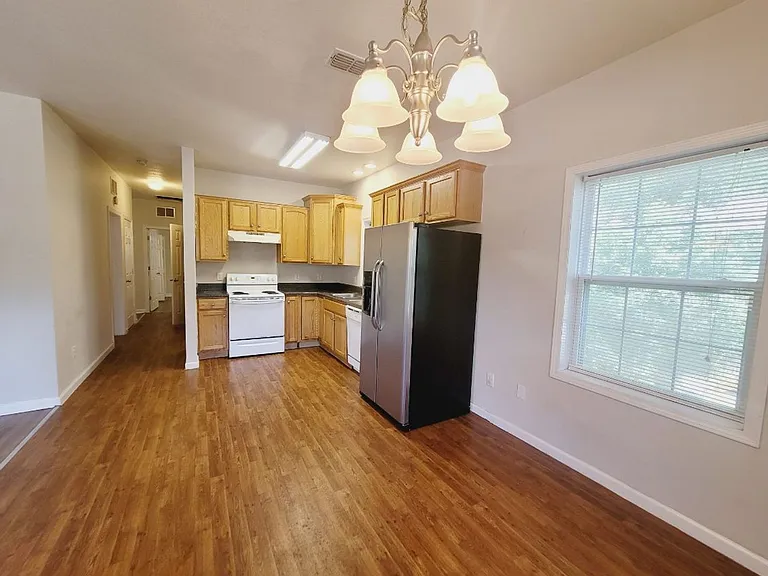 2770 Weaver Dr — Photo 6
