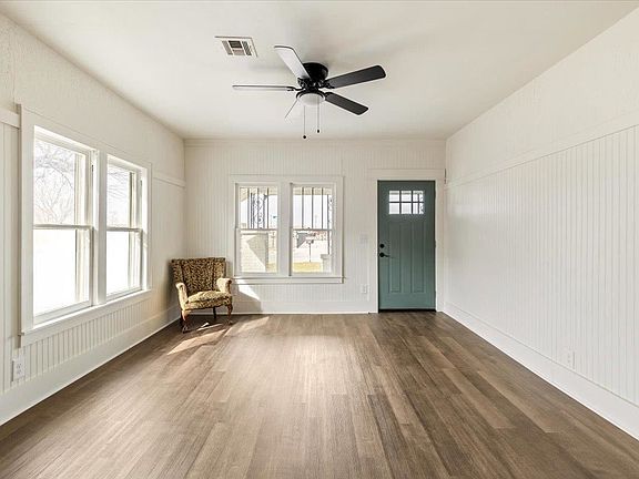 5th image of 904 NW Ferris Ave