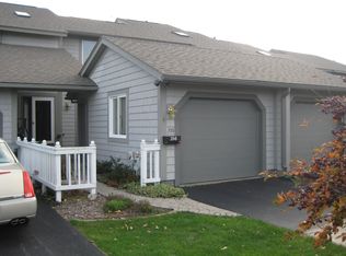 356 Summerhaven Dr N, East Syracuse, NY 13057