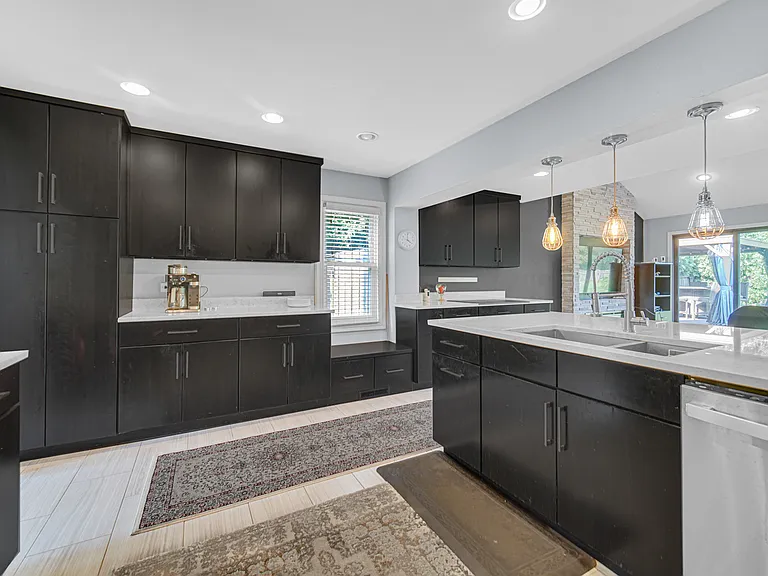 23327 N Wildwood Ln — Photo 9