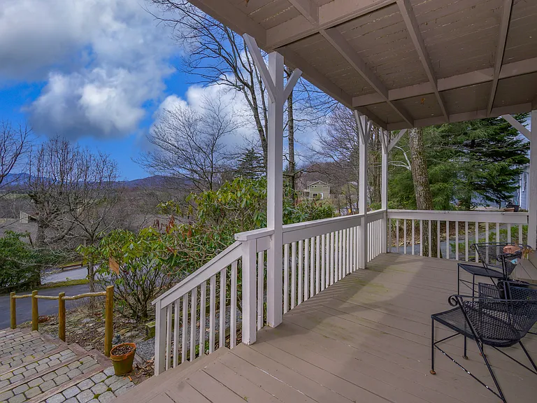 188 Laurel Hill Dr — Photo 32