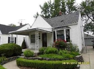 21731 Colony St, Saint Clair Shores, MI 48080