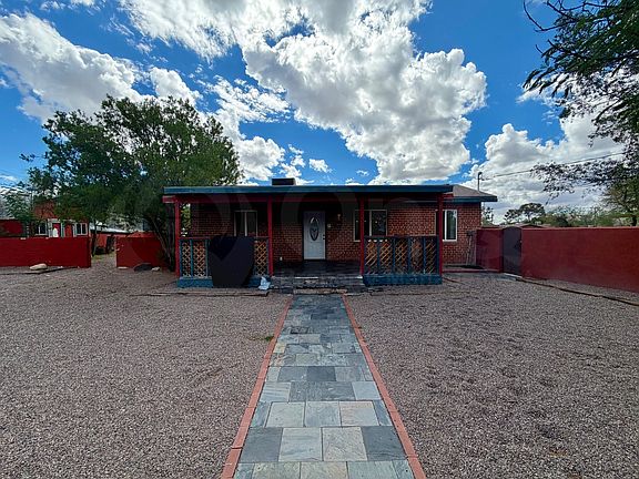 2nd image of 2570 E Lester St