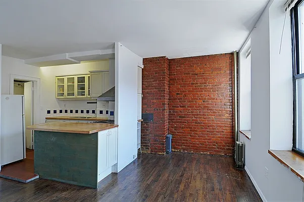 Sold by Corcoran | media 22