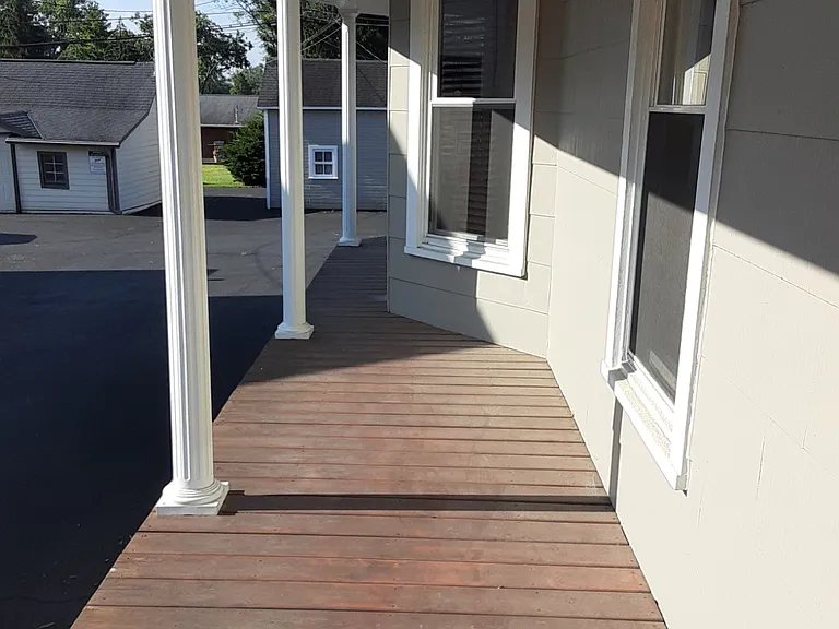 92 E Franklin St — Photo 3