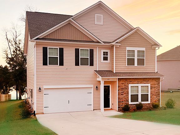 2nd image of 197 Shadowbrook Way