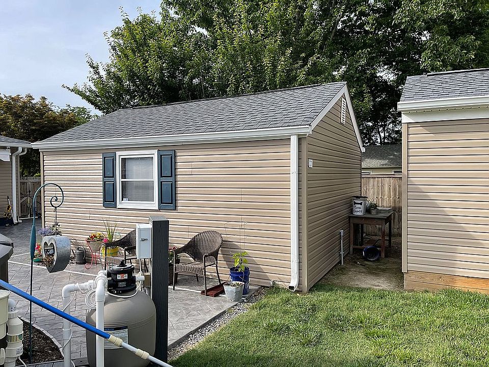 1st image of 120 Effie Ave