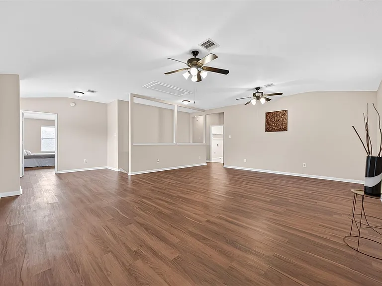 10427 Lyndon Meadows Dr — Photo 26