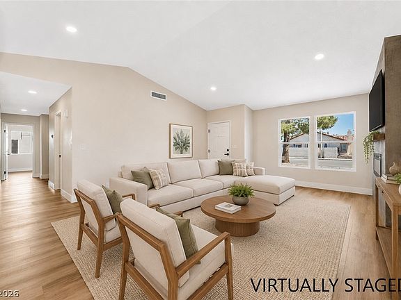 5th image of 3147 Viewcrest Ave