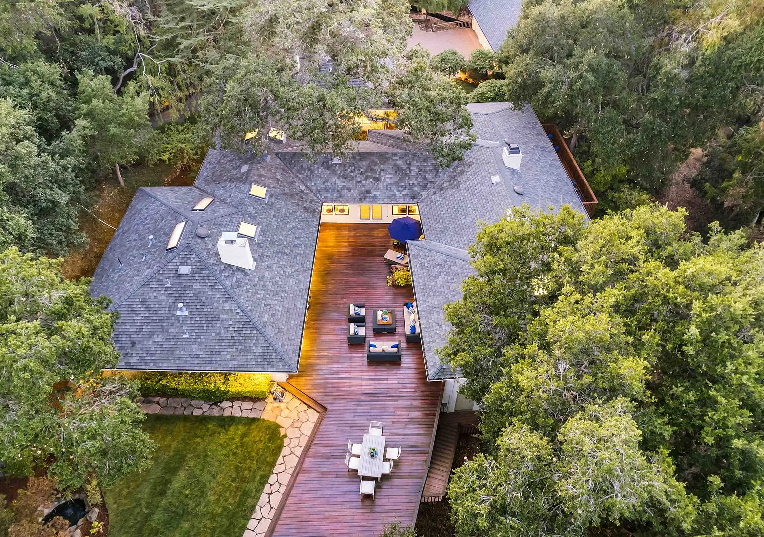 Luxurious Home in Atherton: Over an Acre of Private Elegance (Available for a 6 month Lease) — Photo 4