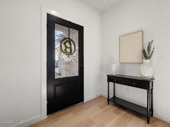 5th image of 1313 Quincy Ave
