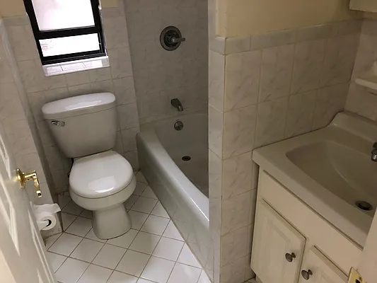 Rented by One New York Realty Inc | media 7