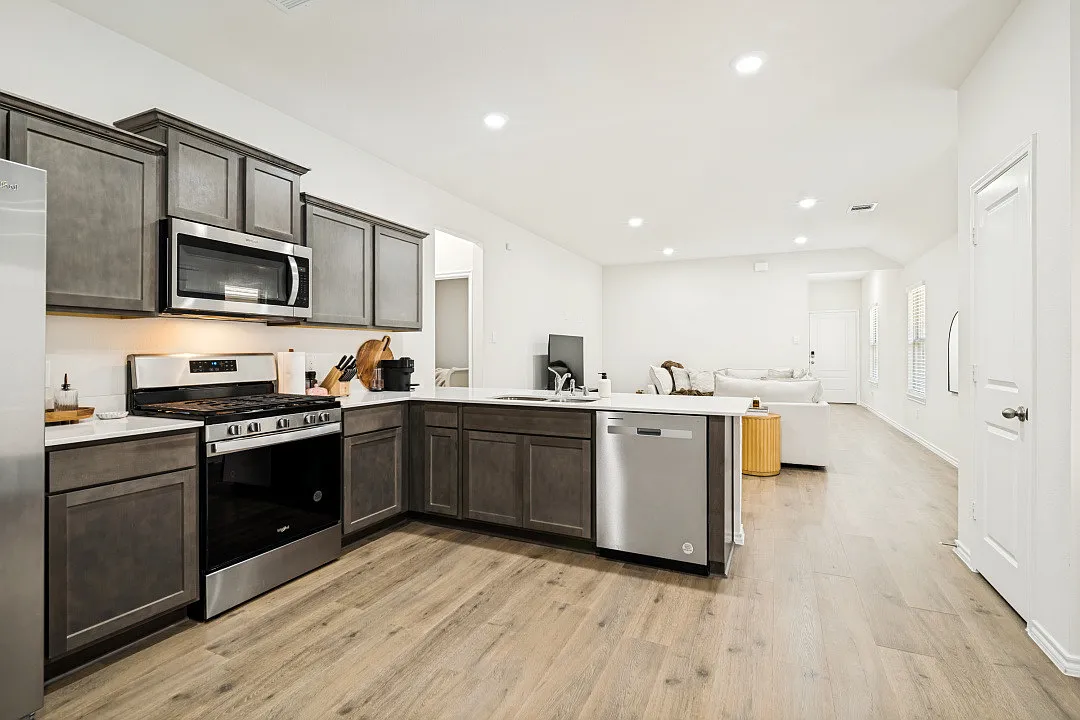 3 bed, 1518 sqft, $2,200 — Photo 1