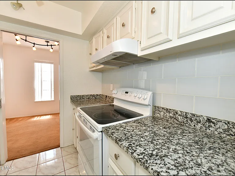6201 Escondido Dr #17D — Photo 14
